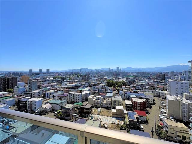 住戸からの眺望写真  写真撮影日：2026-08-03