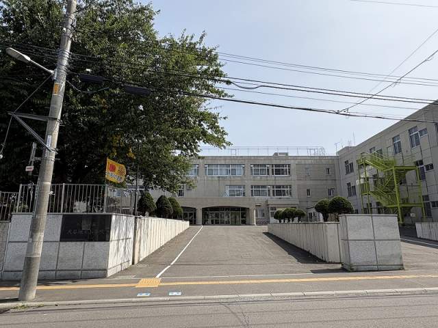 札幌市立大谷地東小学校 400m 写真撮影日：2026-09-05