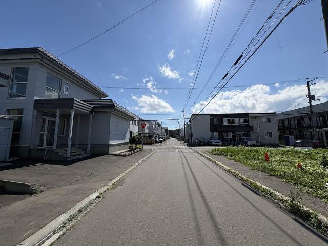 前面道路含む現地写真  写真撮影日：2026-09-01