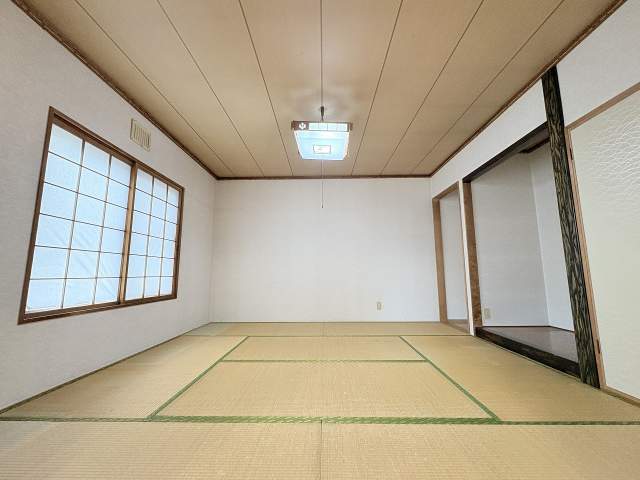 リビング以外の居室  写真撮影日：2026-10-05