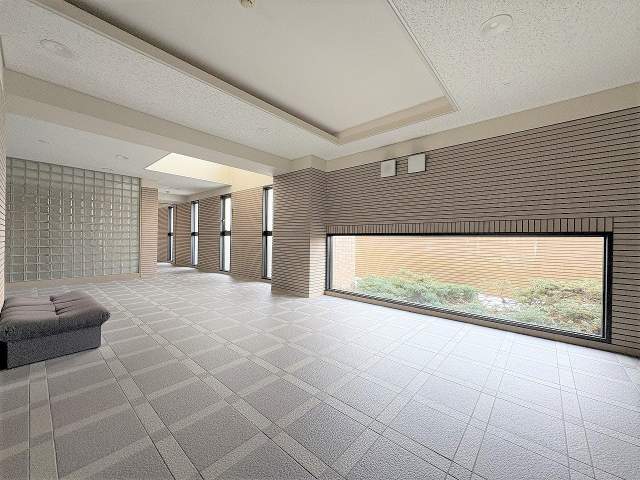 ロビー  写真撮影日：2026-09-14
