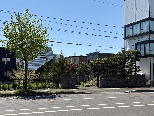 前面道路含む現地写真  写真撮影日：2026-09-17