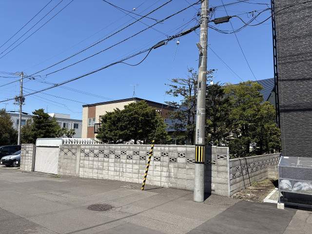 前面道路含む現地写真  写真撮影日：2026-09-17