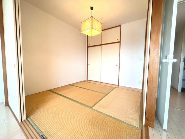 リビング以外の居室  写真撮影日：2023-04-03