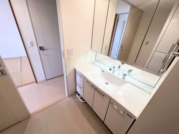 洗面台・洗面所  写真撮影日：2023-04-03