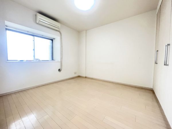 リビング以外の居室  写真撮影日：2023-04-03