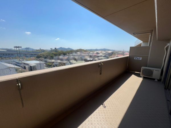 住戸からの眺望写真  写真撮影日：2023-04-09