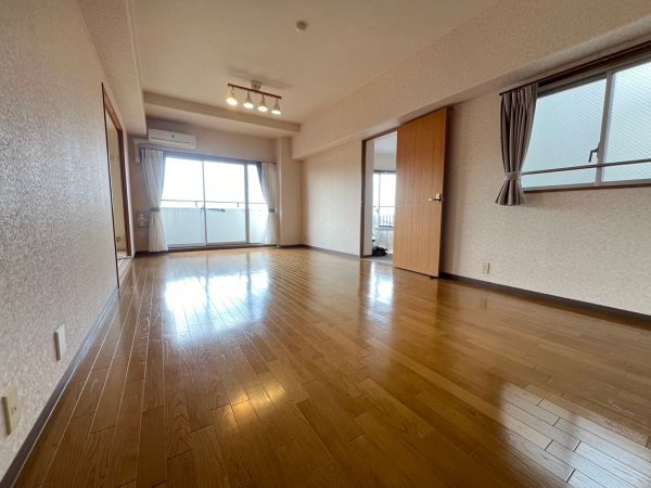 リビング  写真撮影日：2024-06-16