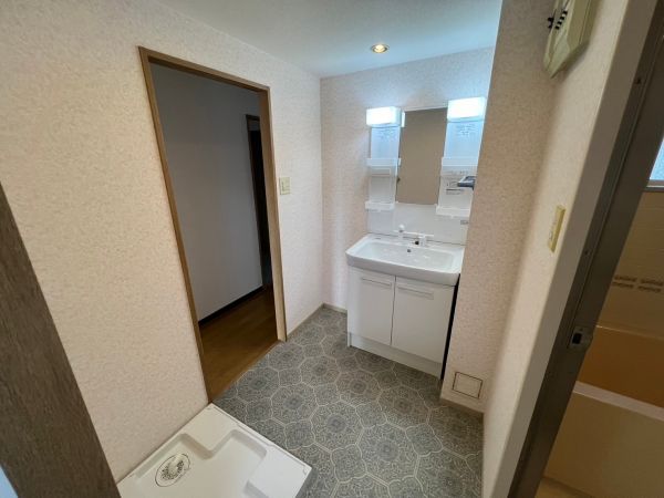 洗面台・洗面所  写真撮影日：2024-06-16