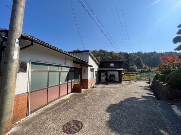 前面道路含む現地写真  写真撮影日：2024-06-16