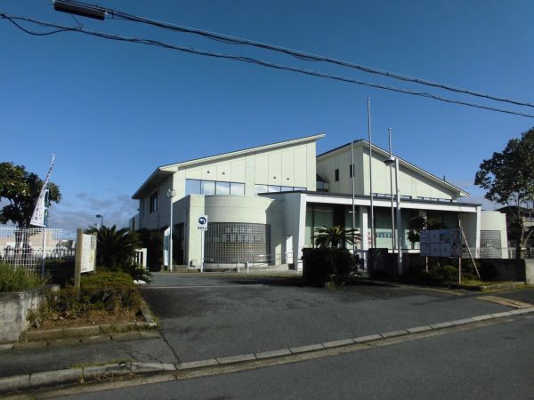 三木市青山公民館 300m 写真撮影日：2024-04-05 