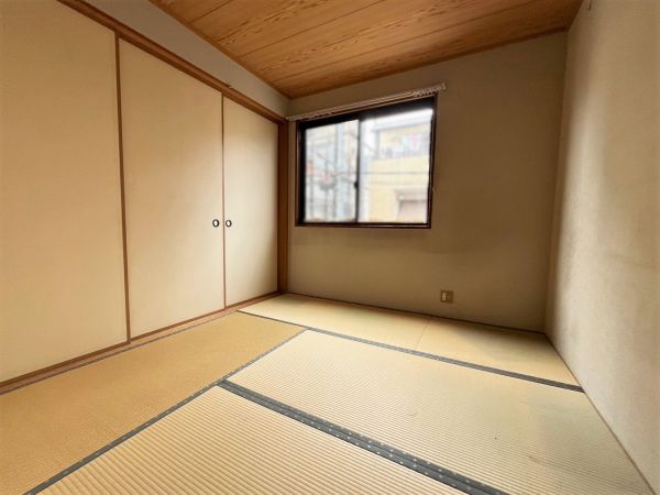 リビング以外の居室  写真撮影日：2024-11-01