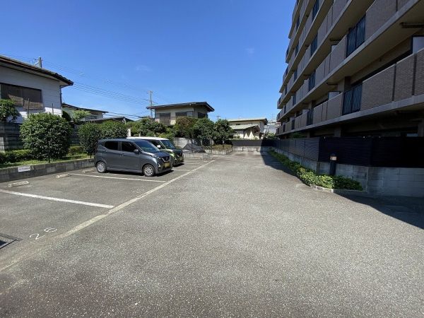駐車場(共用設備)  写真撮影日：2024-08-10