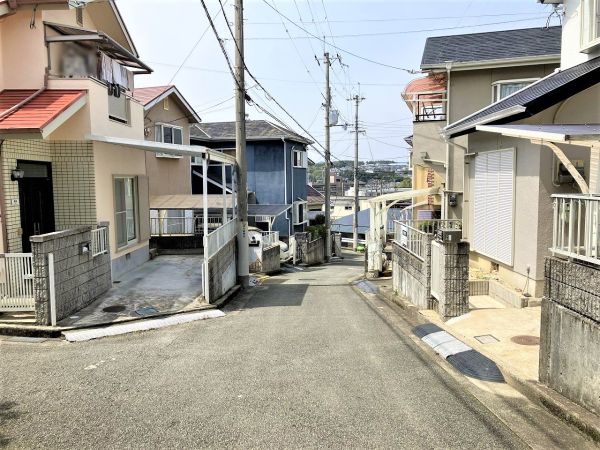 前面道路含む現地写真  写真撮影日：2025-04-05