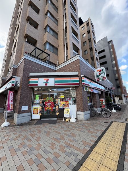 セブンイレブン神戸ウイングスタジアム前店 340m 写真撮影日：2025-01-27 