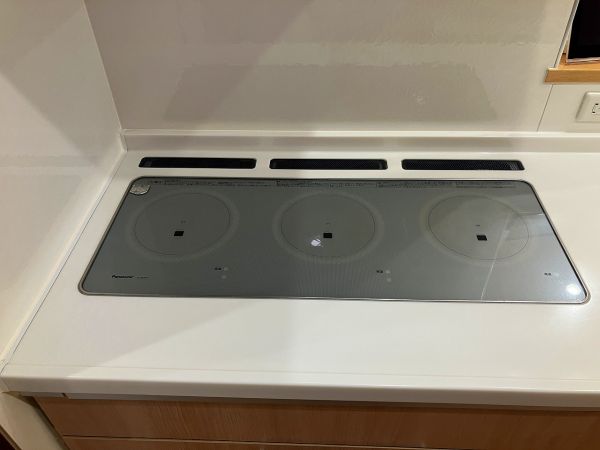その他設備 トリプルワイド3口IHクッキングヒーター  写真撮影日：2025-04-06