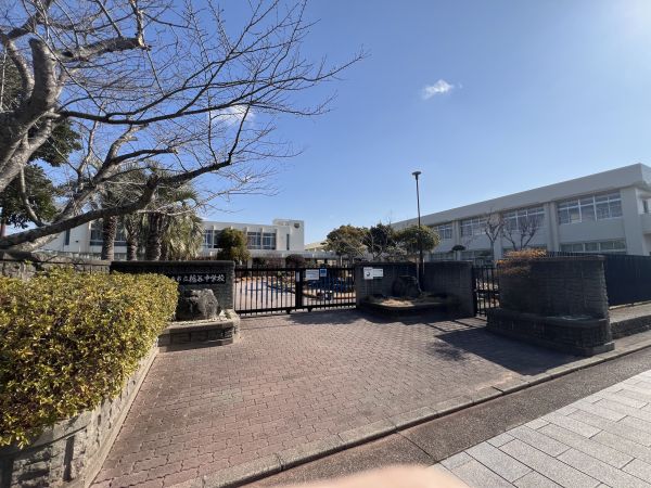 神戸市立糀台中学校 980m 写真撮影日：2025-02-08 
