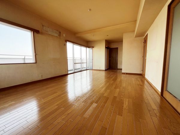 リビング  写真撮影日：2025-03-03