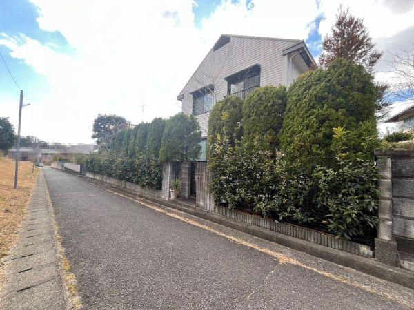 前面道路含む現地写真  写真撮影日：2025-04-10