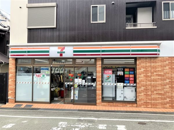 セブン-イレブン 阪急雲雀丘花屋敷駅前店　 650m 写真撮影日：2024-11-14 