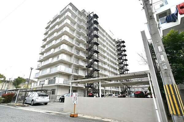 事業主：兼松江商、施工：長谷川工務店