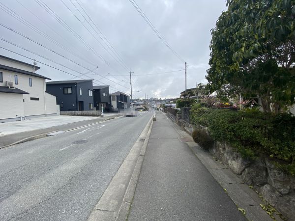 前面道路含む現地写真  写真撮影日：2025-04-06