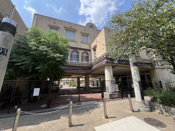 西宮市立大社小学校 550m 写真撮影日：2025-04-21 