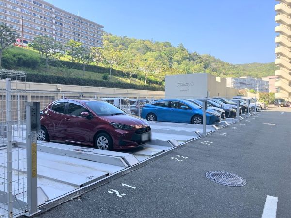 駐車場(共用設備)  写真撮影日：2025-04-28