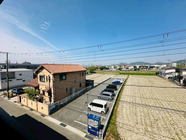 住戸からの眺望写真  写真撮影日：2025-05-01