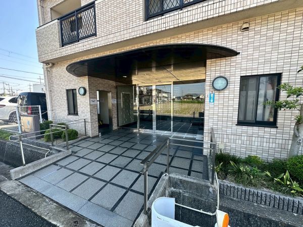 エントランス  写真撮影日：2025-05-01