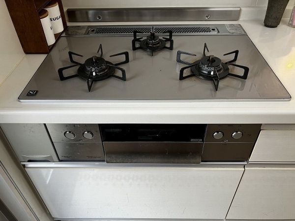 その他設備 ３口コンロと食器洗浄乾燥機付  写真撮影日：2025-05-08