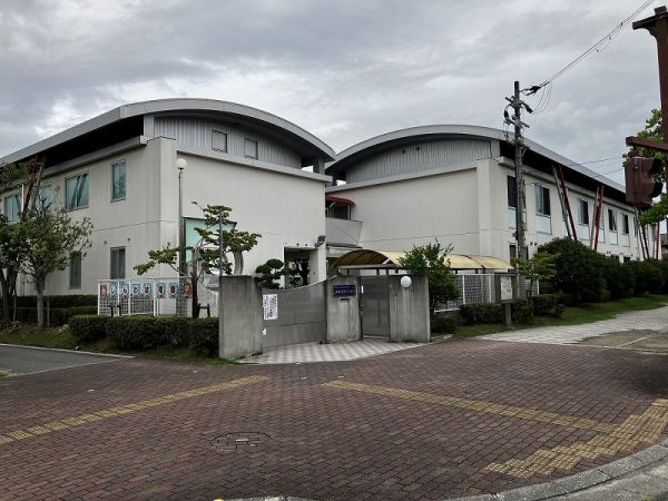 神戸進和女子大学付属親和幼稚園 540m 写真撮影日：2025-04-27 