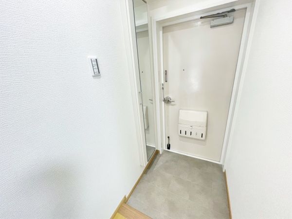 玄関  写真撮影日：2024-06-30