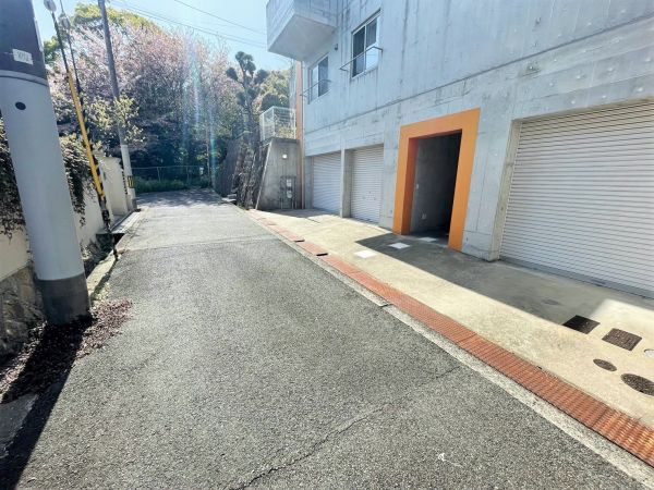 前面道路含む現地写真  写真撮影日：2024-04-19