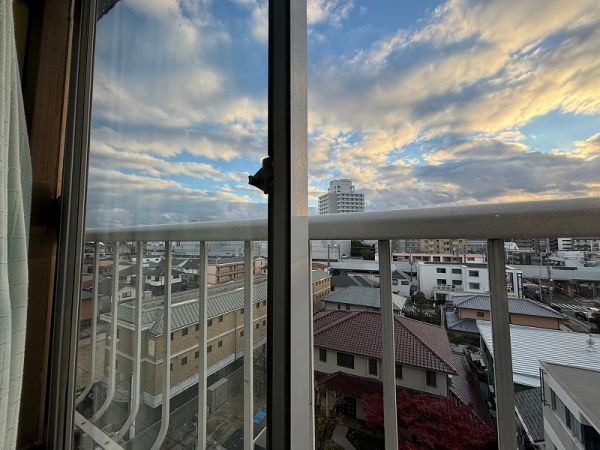住戸からの眺望写真  写真撮影日：2025-04-12
