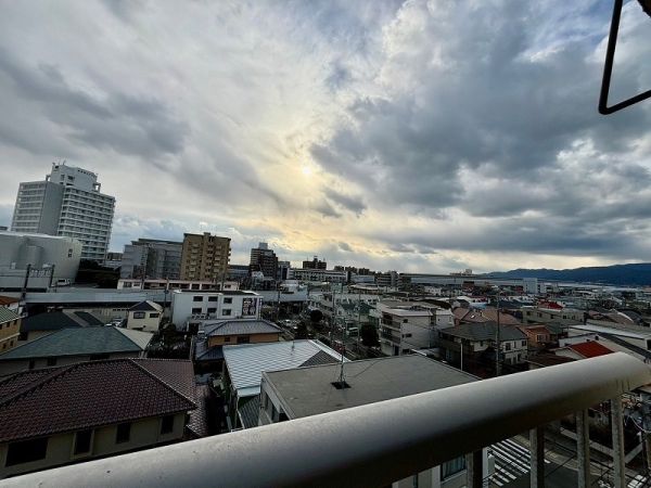 住戸からの眺望写真  写真撮影日：2025-04-12