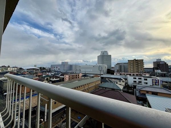 住戸からの眺望写真  写真撮影日：2025-04-12