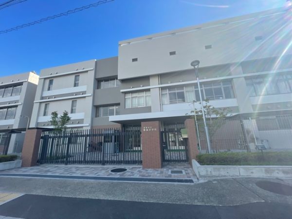 西宮市立春風小学校 800m 写真撮影日：2025-04-12 