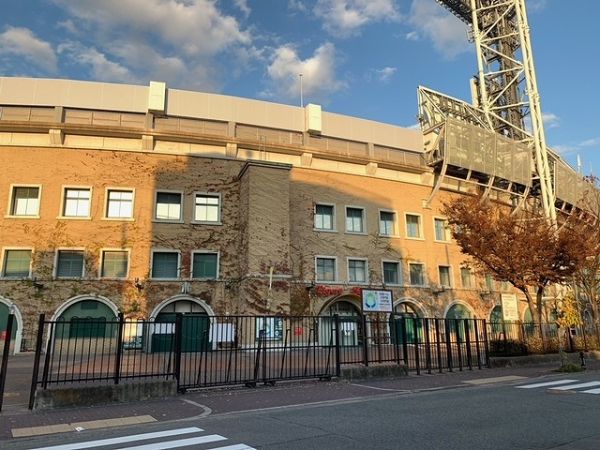 阪神甲子園球場 900m 写真撮影日：2025-04-12 