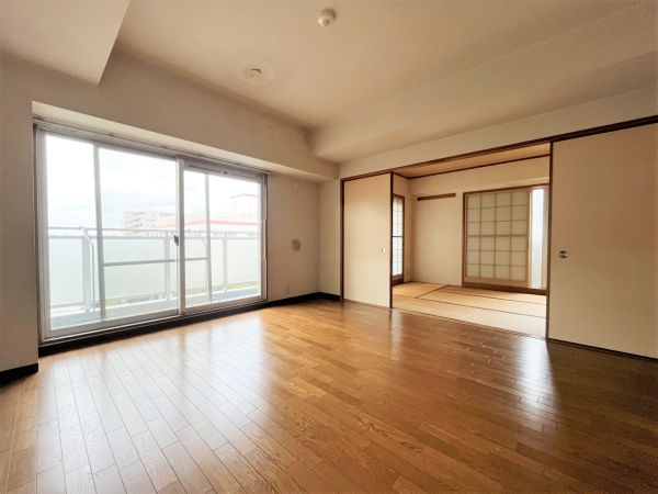 リビング  写真撮影日：2025-03-08