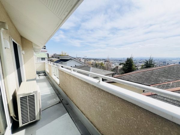 バルコニー  写真撮影日：2025-03-31