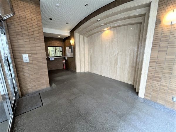 エントランス  写真撮影日：2025-04-28