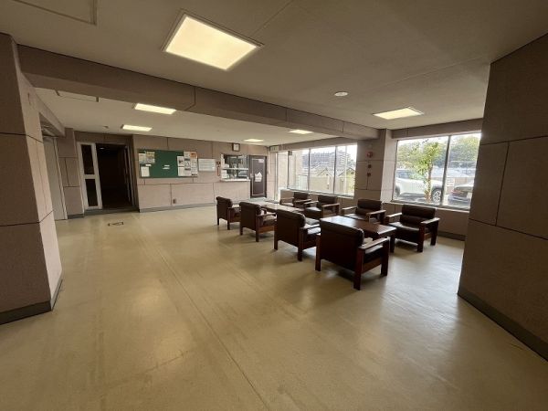 ロビー  写真撮影日：2025-04-12