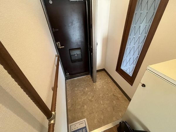 玄関  写真撮影日：2025-04-12