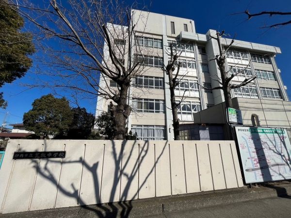 市立荒牧中学校 1700m 写真撮影日：2025-05-15 