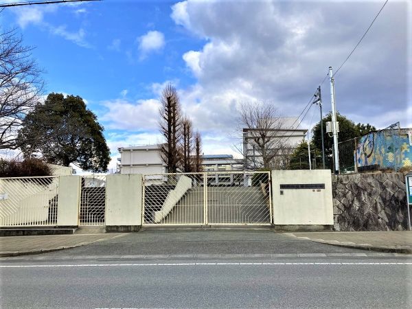 川西市立陽明小学校 700m 写真撮影日：2025-05-16 