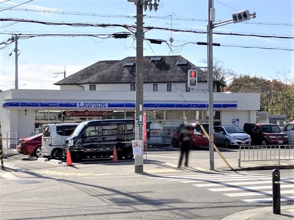 ローソン 川西緑台二丁目店 700m 写真撮影日：2025-05-16 
