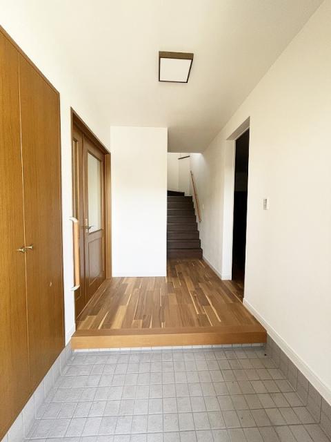 玄関  写真撮影日：2025-06-22