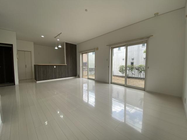リビング  写真撮影日：2025-07-14
