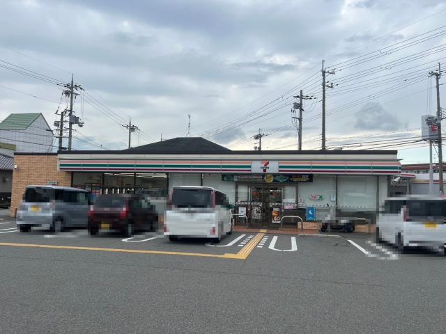 セブンイレブン三木小林東店 700m 写真撮影日：2025-07-14